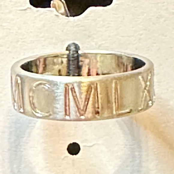 Guess Los Angeles, Roman Ring Set of 3 silver rings - Picture 3 of 13